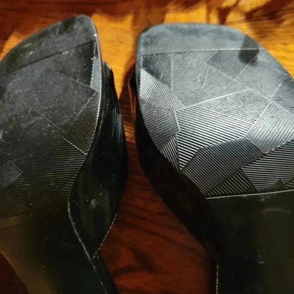 Suprex Woman's Black  Dressy Patent Sandal with 4" Heel - Picture 7 of 9